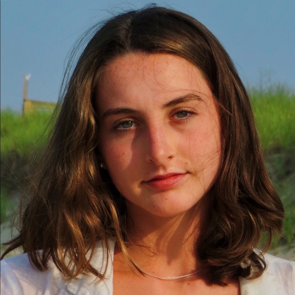 Meet your Posher, Mckenna - Picture 1 of 1